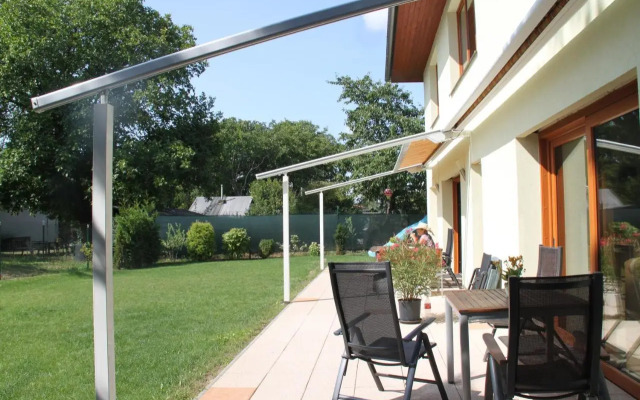 Lovely apartment, Garden, Parking, Wifi, Netflix