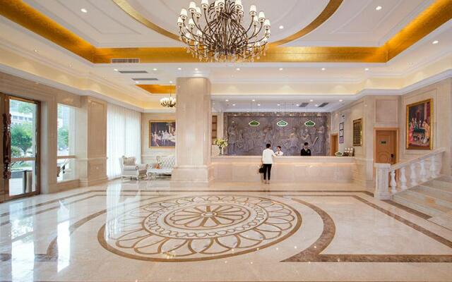 Vienna Hotel Guangdong Qingyuan Xincheng Beijiang