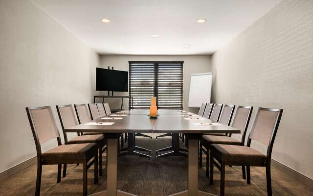 Country Inn & Suites by Radisson, Minneapolis West, MN