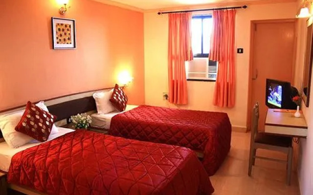 Om Shiv Hotel by Oyo Rooms