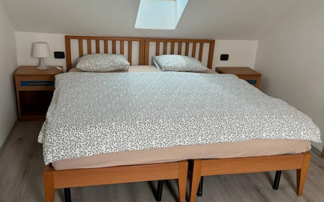 Remarkable 1-bed Apartment in Praha