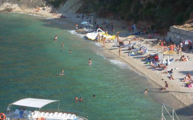 Floreica Studio By The Sea