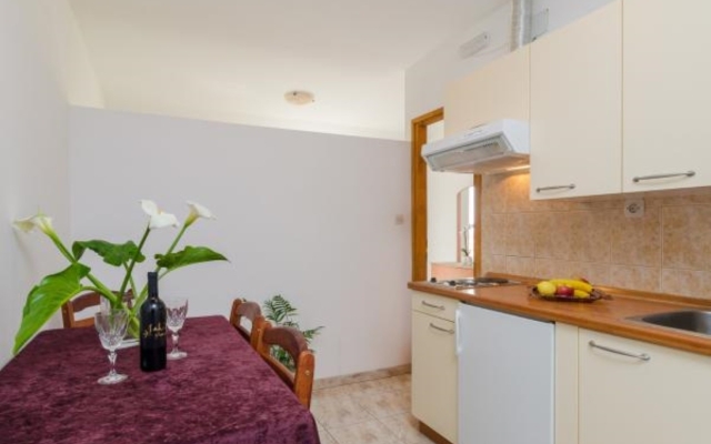 Apartment Jaki - 150 m from beach A4 Orebic, Peljesac peninsula