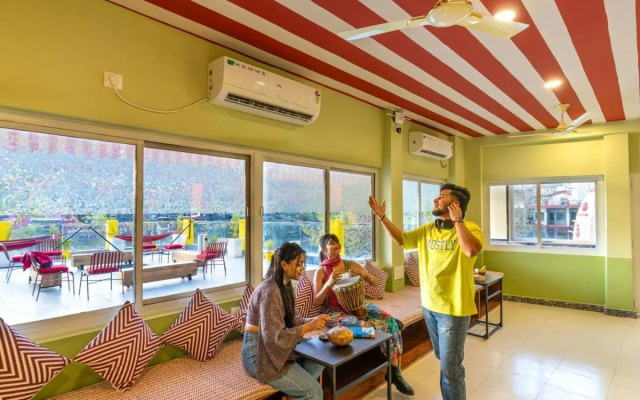 The Hosteller Rishikesh, Ganges