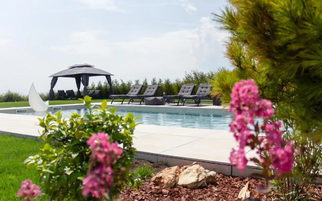 Luxury 4-bedroom Villa in Black Sea Rama Resort