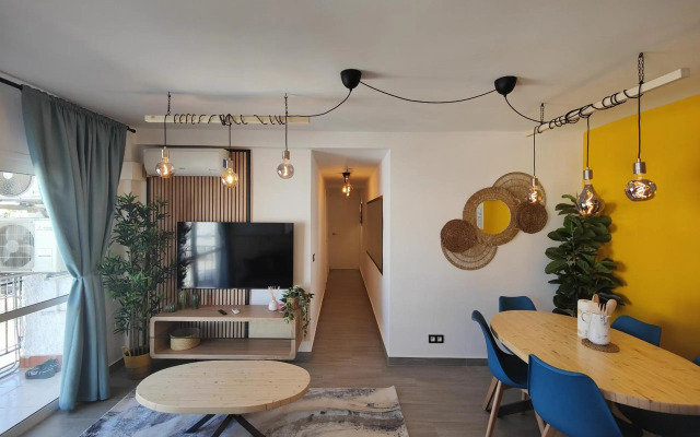 AP187 Coronado 78 - Parador