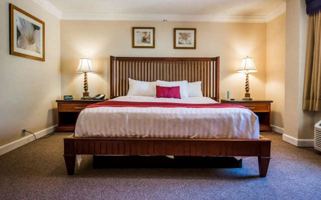 Days Inn By Wyndham Lake Okeechobee