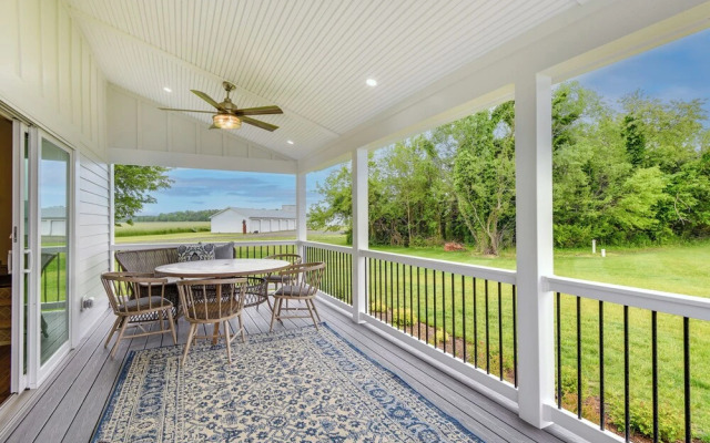 Waterfront Maryland Vacation Home: Private Beach!