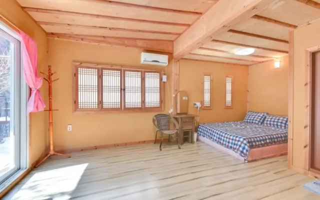 Yecheon Mulmalgeun Sangol Pension