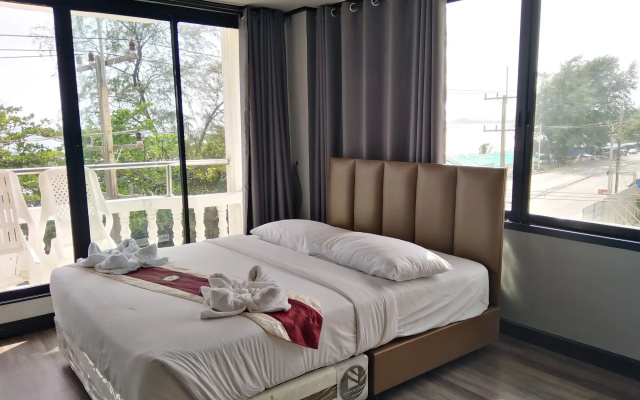 Pimpimarn Beach Hotel
