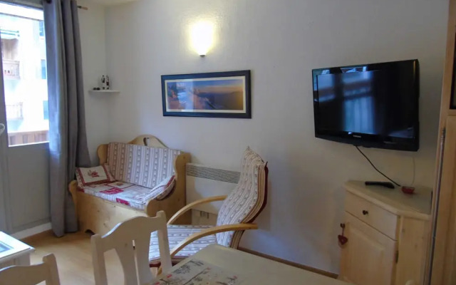 Lou Services Apartment CHAR9 LSI 001