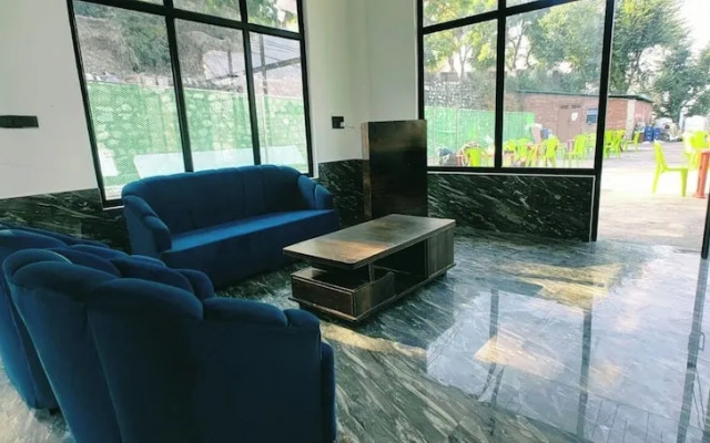 The Yamuna Deck Resort and Cafe