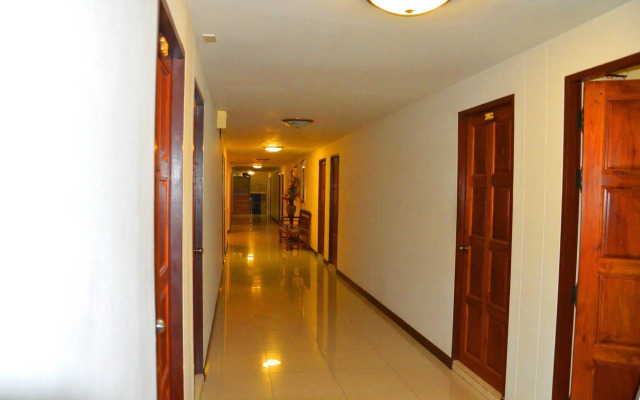 Silver Gold Garden Suvarnabhumi Airport Hotel