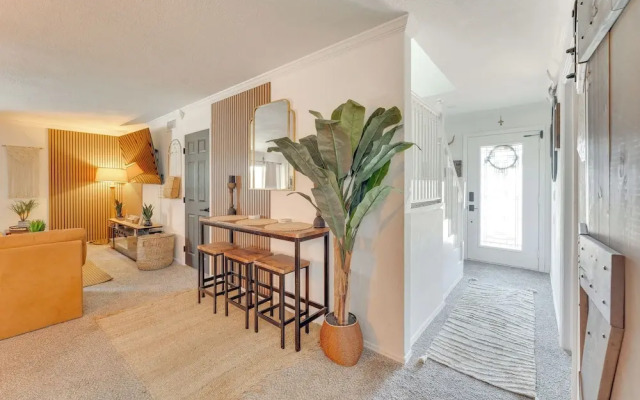 5 Mi to Airport: Bullhead City Villa w/ Mtn Views