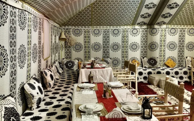 Sanmao Desert Luxury Camp