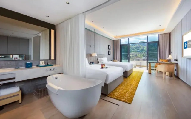 Wyndham Grand Plaza Royale Hot Springs Fenghuang