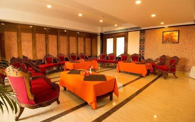 OYO Premium Paltan Bazar