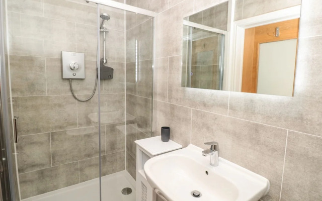 Flat 1 Byfield
