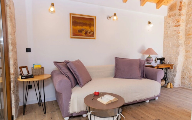 Traditional stone house Tonca