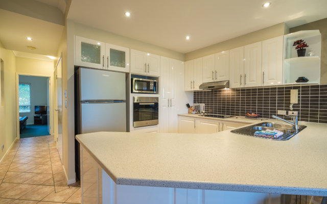 Currumbin Sands Holiday Apartments