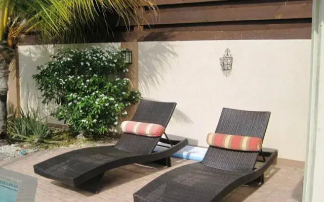 Eagle Beach Villa