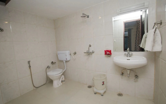 Hotel Him Shakti by OYO Rooms