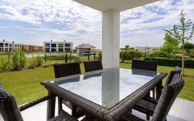 Gorgeous Apartment With Swimming Pool, Roof Terrace, Garden