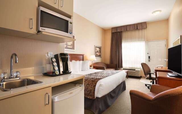 Ramada by Wyndham Clairmont/Grande Prairie