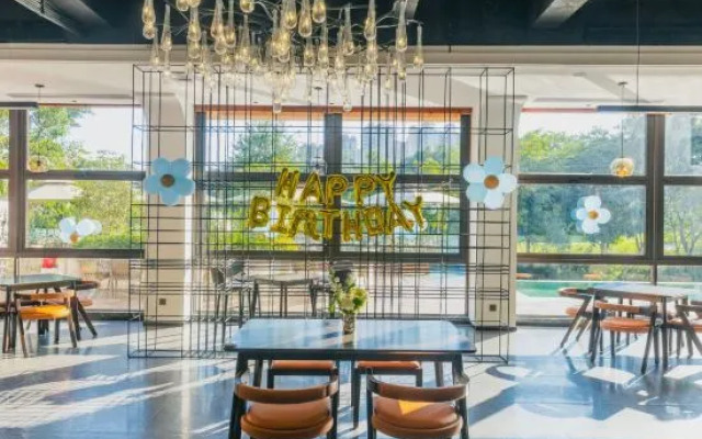 Xishuangbanna Jinghong No.1 Mansion (Splashing Square)