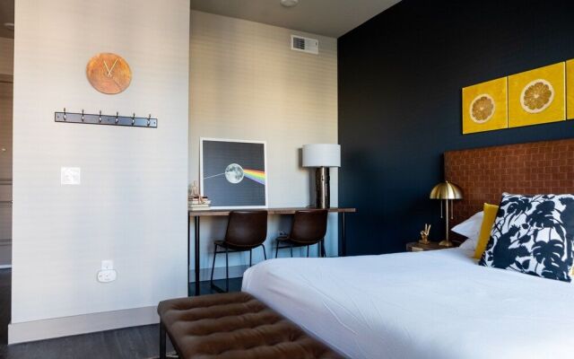 WanderJaunt -- Luxe East Austin Apartments