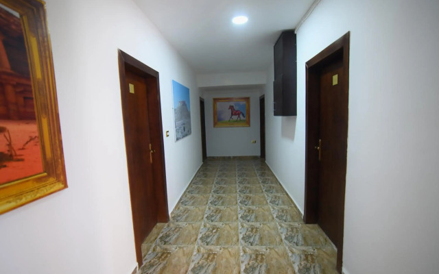 Petra Guests Hotel
