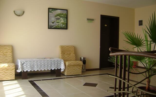 Family Hotel Kandrovi