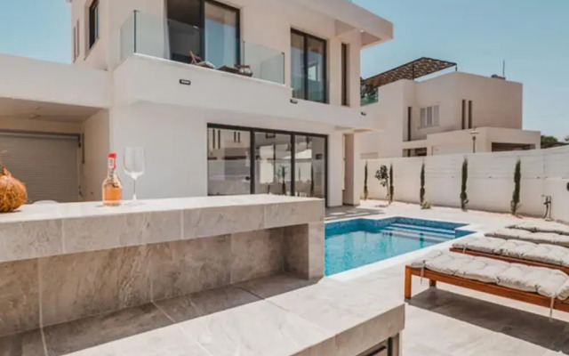 66 PER - Stay Villa Palm