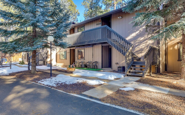Luxe White Mountain Condo: Addt'l Rental On-site