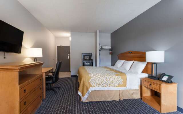 Days Inn & Suites by Wyndham Lancaster Amish Country