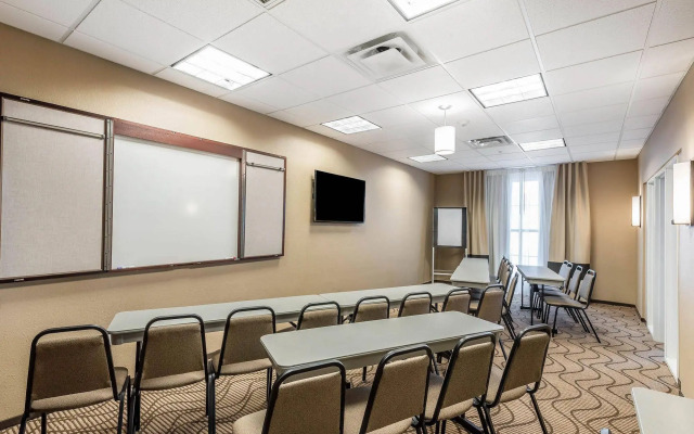 Comfort Inn & Suites Sidney I-80