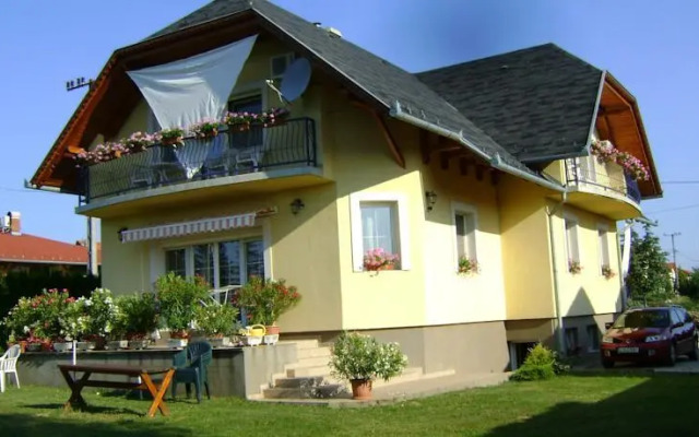 Laura Apartman