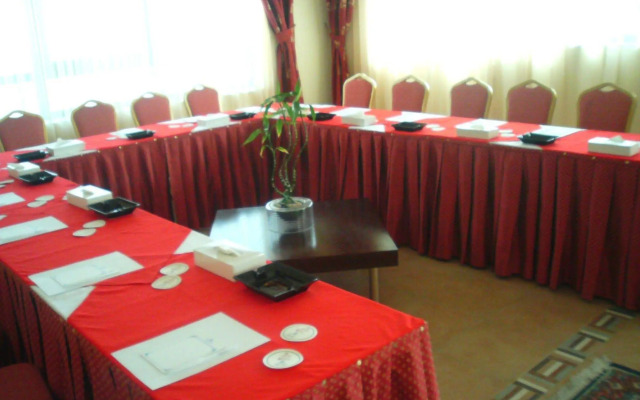 OYO 111 Infinity Suites