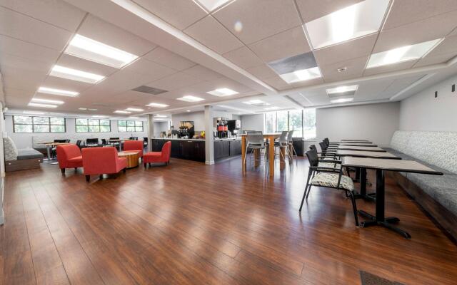 Spark by Hilton Hummelstown Hershey