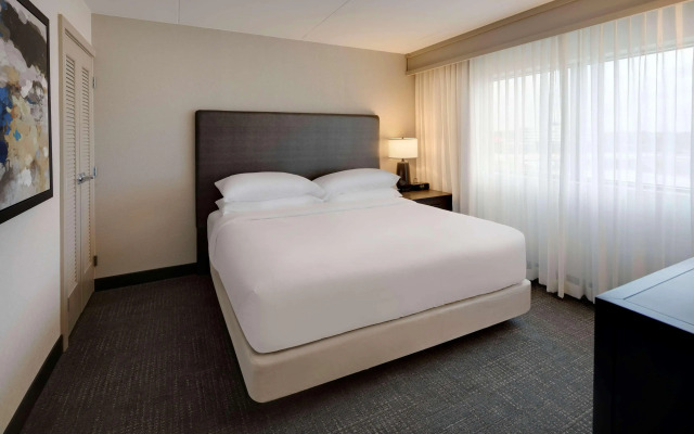 Embassy Suites by Hilton Detroit Troy Auburn Hills