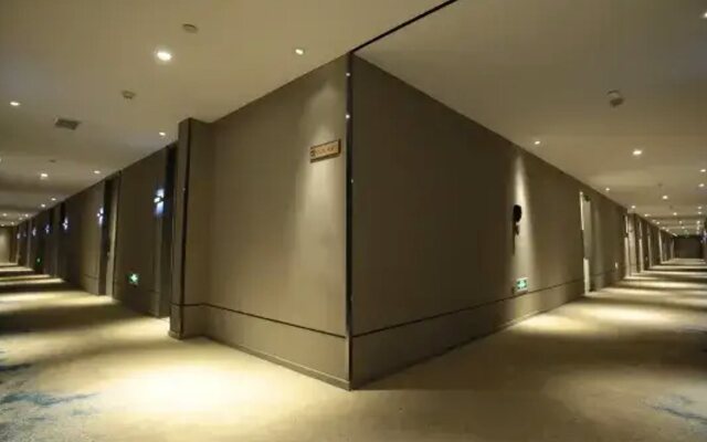 Homeinn Selected Hotel (Xi'an Northwest University of Political Science and Law Mingdemen Zhuque Avenue)