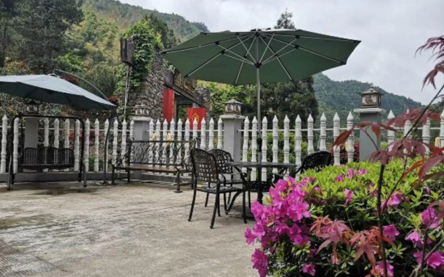 Yuyao 702 Resort