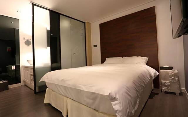 Gangneung Raffine Hotel