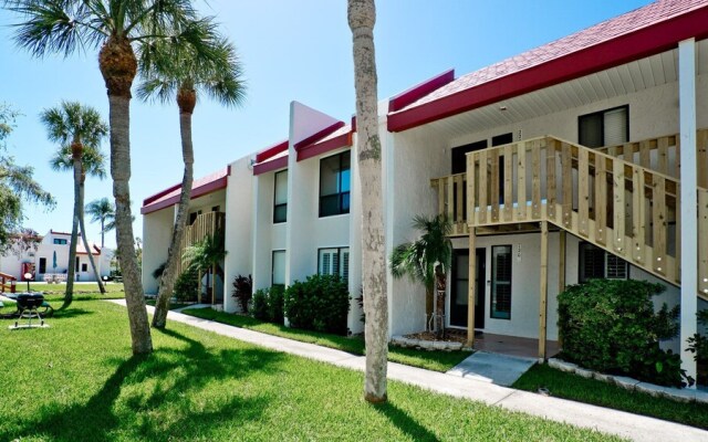 Runaway Bay Resort by BBG