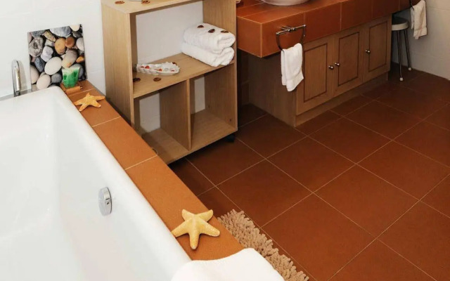 Akrotiri Beach Resort Hotel - Adults friendly