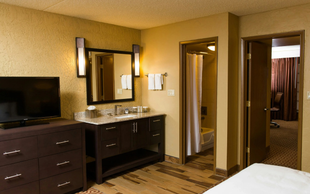 DoubleTree Suites by Hilton Tucson - Williams Center