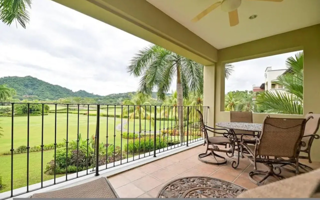 CR Luxury Del Mar 5H 2 Bdrm