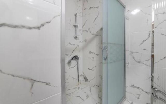 Centrally located 2 bedroom apt with Netflix