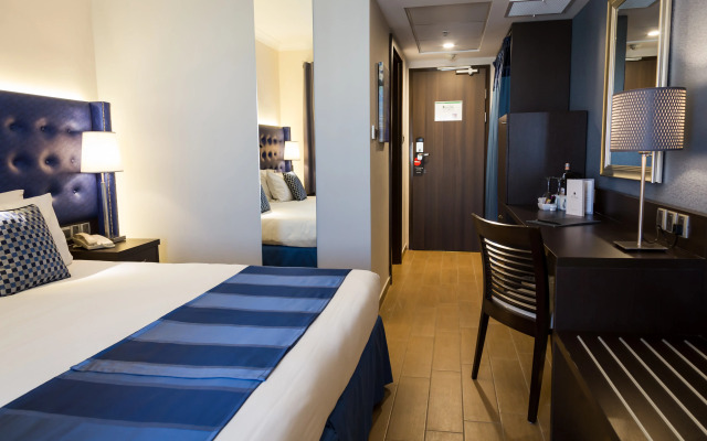 AX The Victoria Hotel