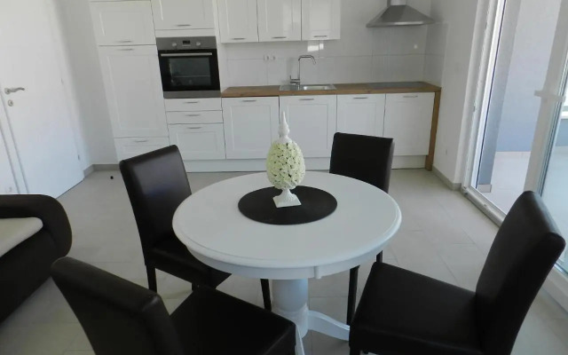Apartments with a parking space Baska Voda, Makarska - 15214
